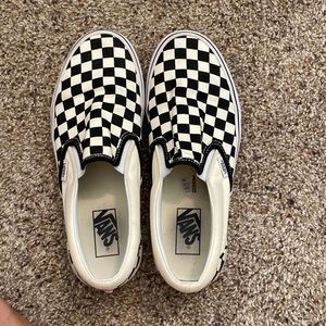 Black/White Checkered Vans! SIZE WOMEN’S 9!!